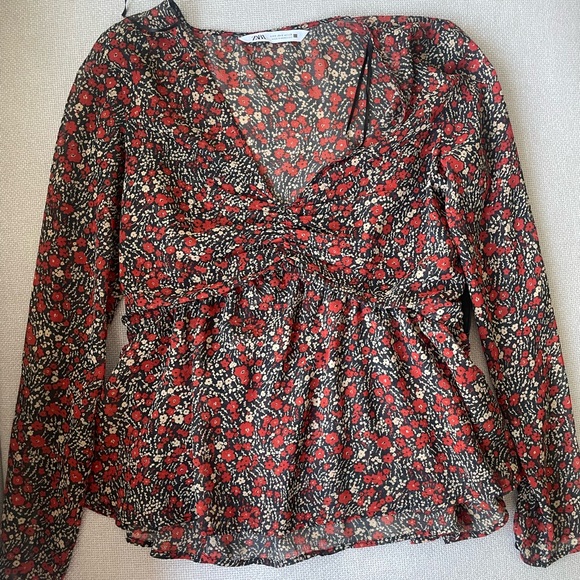 Long Sleeve Florral Blouse - Picture 3 of 6